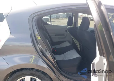 2014 Toyota Prius C Two z USA, uszkodzony, nr VIN JTDKDTB38E1571758